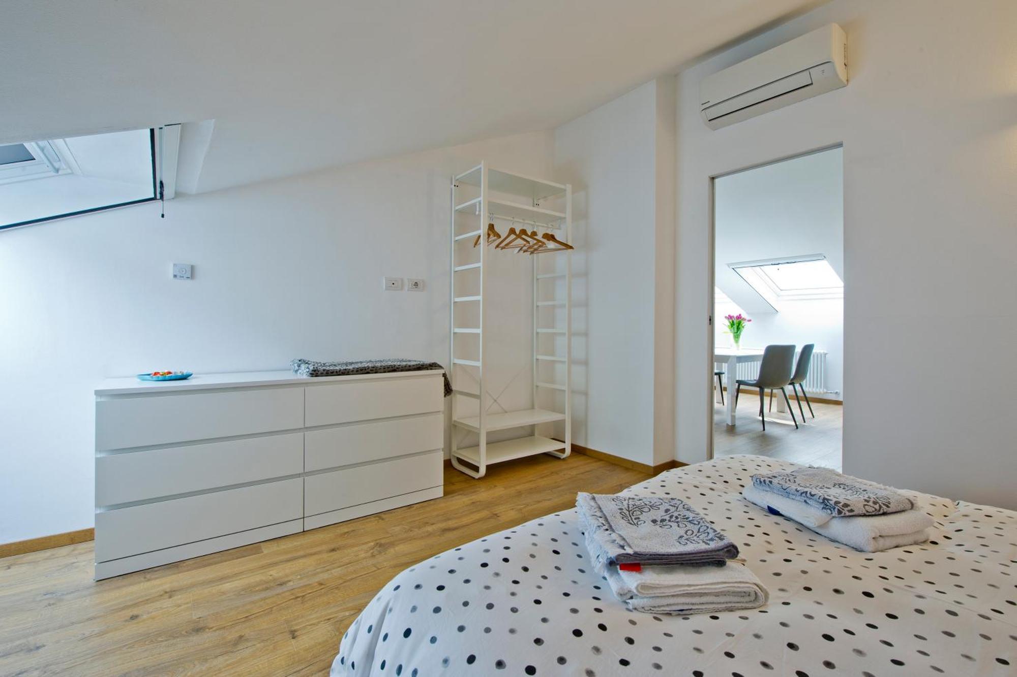 Sky View Apartment Como Exterior photo
